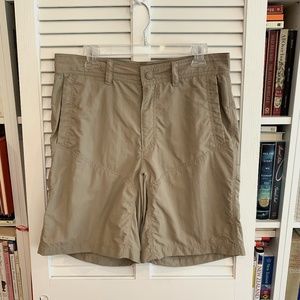 The North Face Men's Tan Fishing/Hiking Shorts (Size 34 Waist)